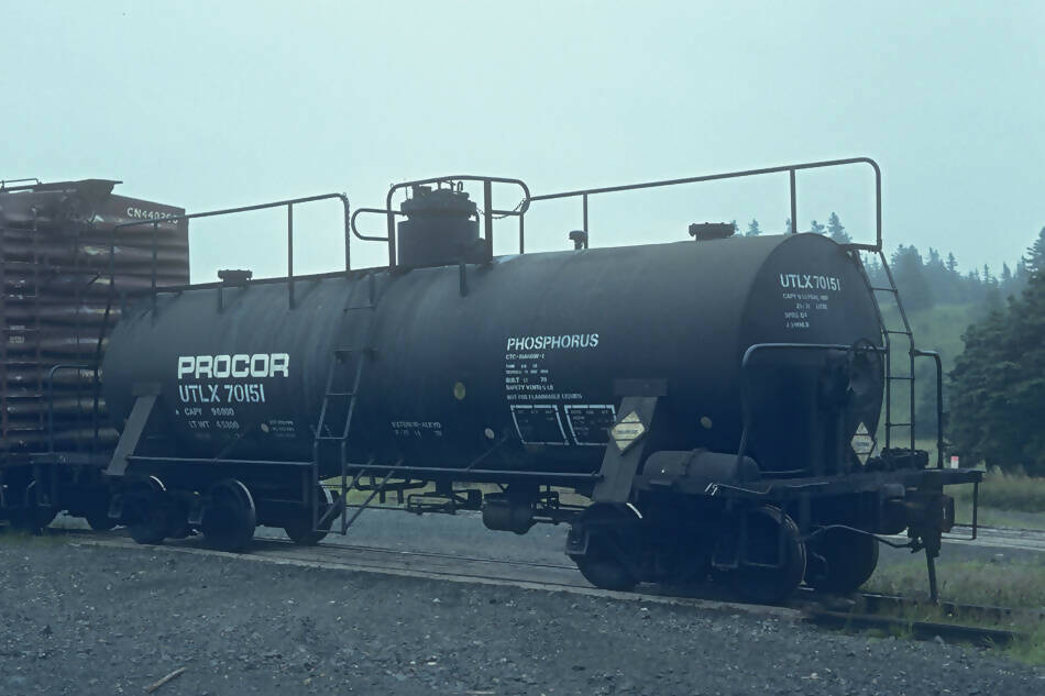 Narrow Gauge PROX Tank Car - HO, S