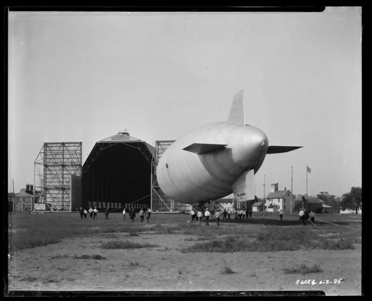 PILGRIM airship 1:200 scale