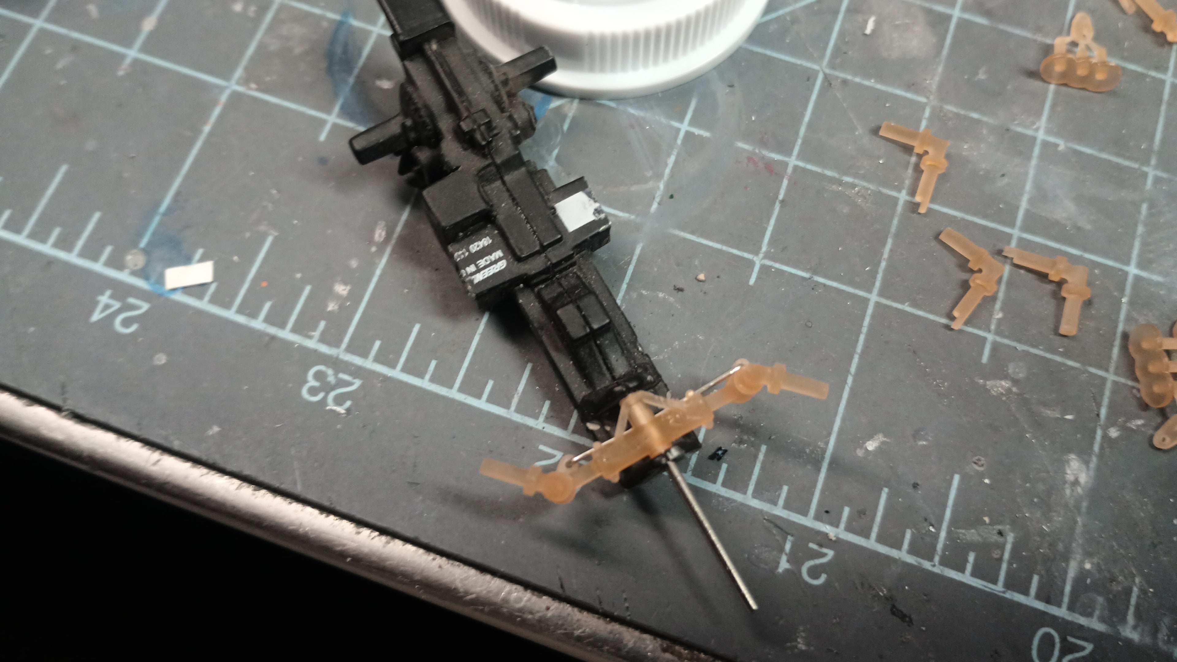 1:64 scale Greenlight IH 5088 steerable front axle kit