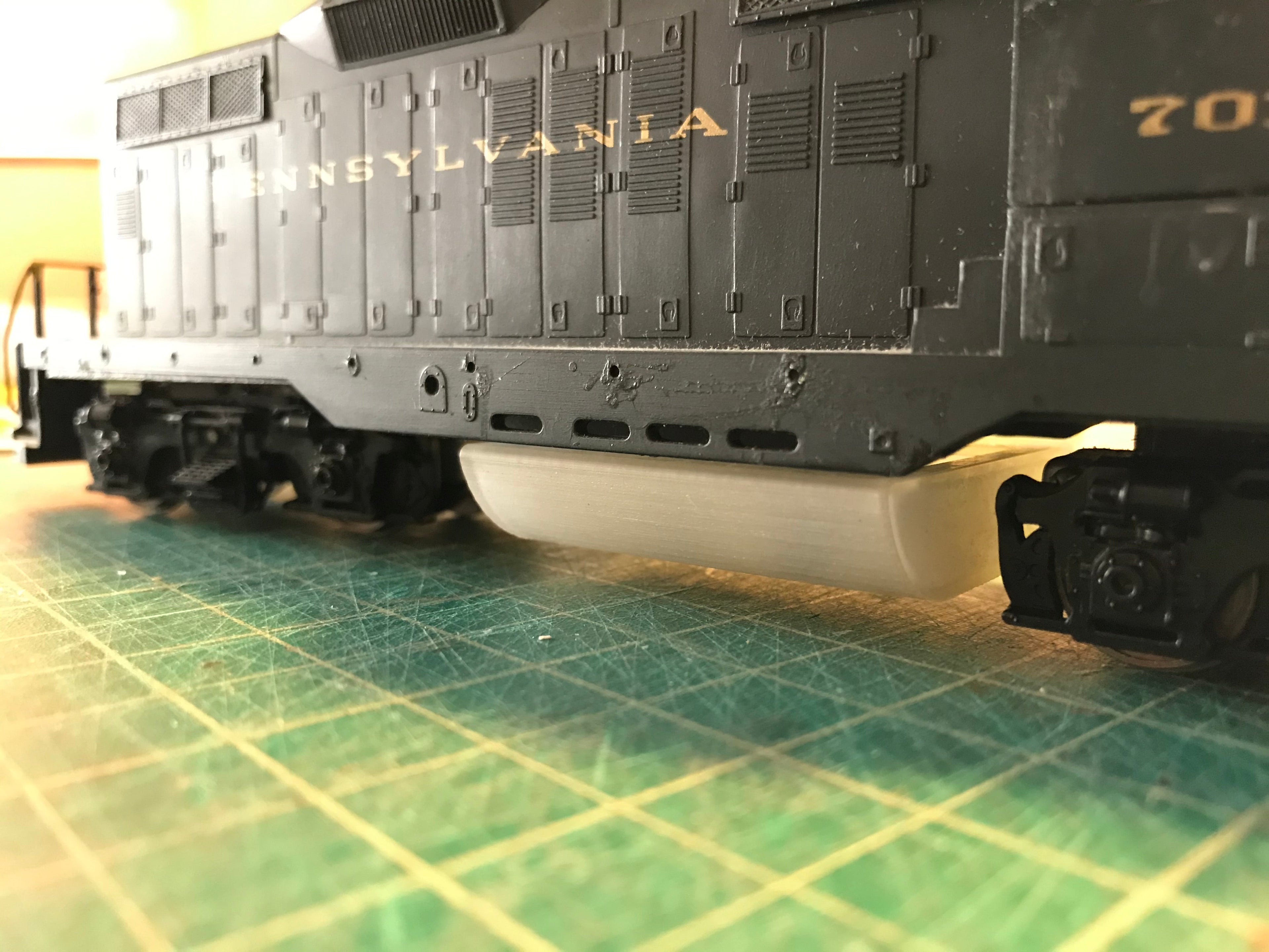 GP 7/9/18 Fuel Tank Replacement in S Scale