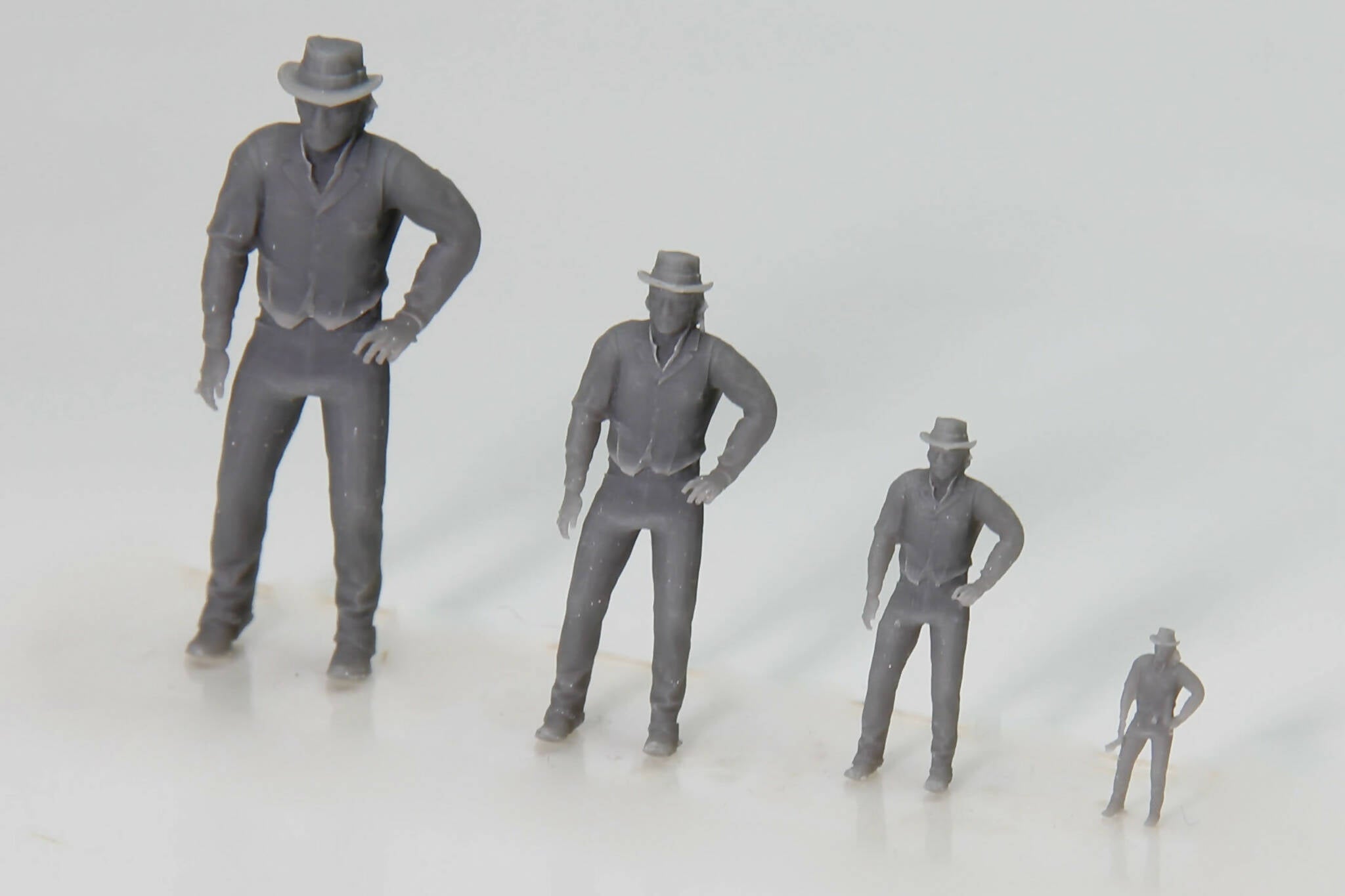 THE WELL DRESSED ONLOOKER